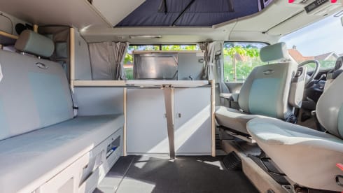 Classic 4p Volkswagen T4 California Westfalia from 2002