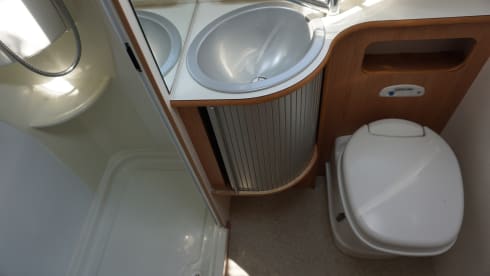 Fijne Adria Mobil camper 4p