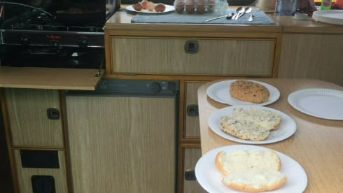 Frieda – Frieda the Automatic VW T25 Campervan
