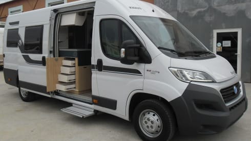 Bob – MAXIVAN KNAUS BOXLIFE 4 Real beds / 2 interior bedrooms