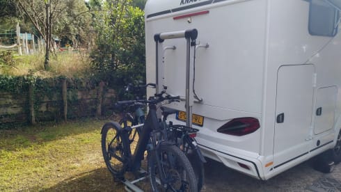  Nieuwe Knaus camper 165 pk