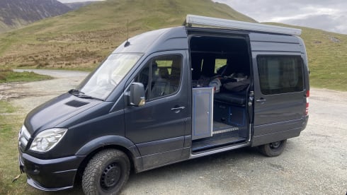 3 berth Mercedes-Benz bus from 2011