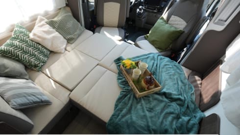 Benimar 444 V1 cocoon β 4p Benimar semi-integrated uit 2025