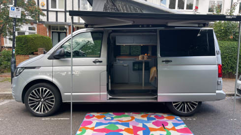 Silver Monte Carlo VW 2021 T6.1, solar panels & awning, sleeps 4