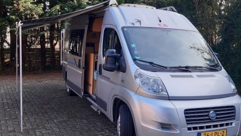 Bus camper Adria Twin