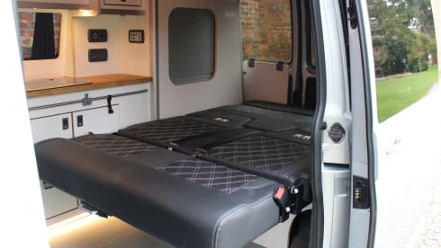 Bilbo – 4 berth Volkswagen campervan from 2018