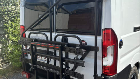 4p Carado bus uit 2023