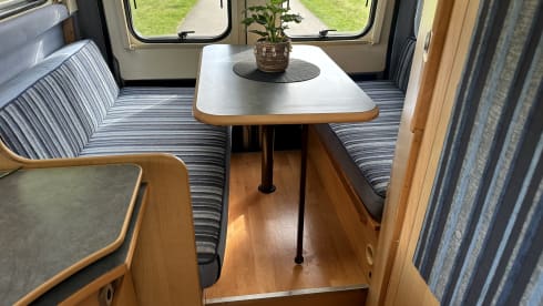 Zwervertje – 2p Adria Mobil bus from 2005