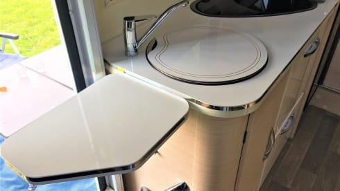 Luxury motorhome with length beds