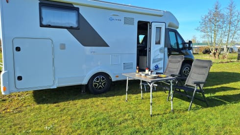 4/5p Sun Living semi-integrated from 2024