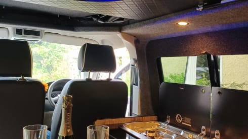 Vana the van – Volkswagen Bus mit 4 Schlafplätzen aus dem Jahr 2015, perfekt, um das schöne Nordwales zu erkunden