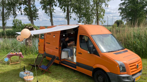 The Orange Nomad – Modern and attractive with brand new amenities