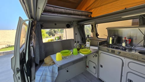 Nino – Van d'epoca: viaggio nel passato in Sardegna