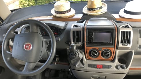 ZEER LUXE HYMER CAMPER – For rental to two experienced campers  