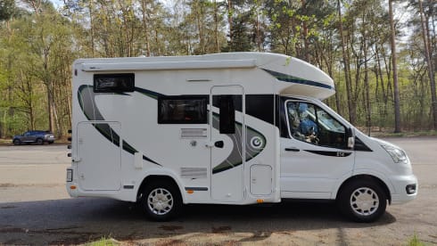 Bart en M-P – 4p Chausson semi-integrated uit 2020