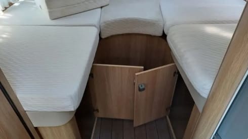 C34 – Knaus a 2 posti semi-integrato dal 2018