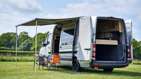 Silver Comet – 4 Berth Mercedes Sprinter Luxury Camper