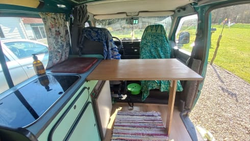 The Green (BLue) Dragon – 2p Volkswagen bus uit 1992