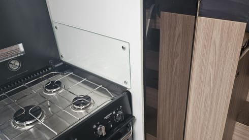 The HappyVan – 2 person fully equipped Bürstner automatic from 2024: The HappyVan