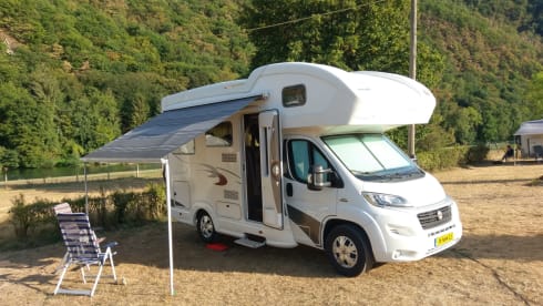 Adventurous and comfortable 2 person alcove camper