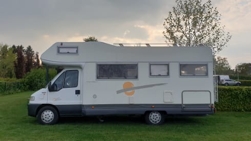 Henkie – 5p Benimar alcove from 2000