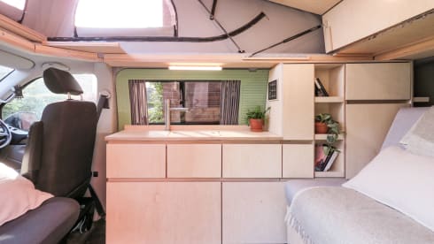 Benji – 4 berth Volkswagen bus from 2017