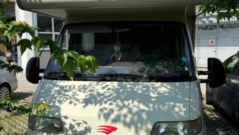 Noleggio Camper 7 Posti - Spazioso e Confortevole!