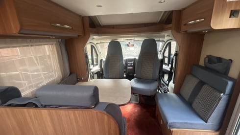 Capron – 4p Carado semi-integrated uit 2014