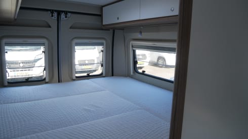 4-person Carado bus from 2020