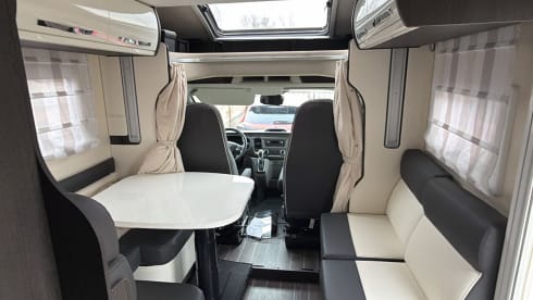 Superdeluxe Motorhome Automaat met krachtige motor
