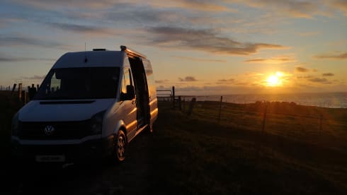 Gwen SteVANi β 2 Berth 2014 VW Crafter