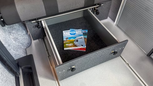 Luxury 5 person Volkswagen Camper