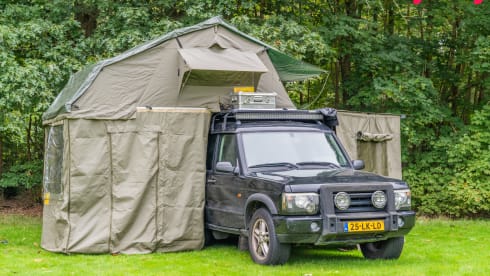 Charles  – Land Rover Disco II met rooftop tent