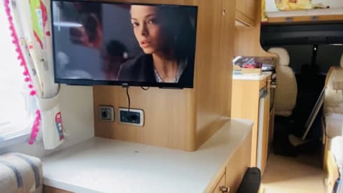 Nessie – A Beautiful Swift Escape 6 Berth…
