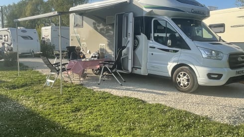 Classy – 2021 LUXURY Chausson Titanium Premium 777GA
