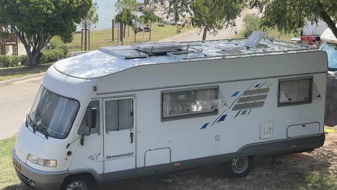 Camper2Go – 5p Hymer Integral from 1997, possibly with bicycles