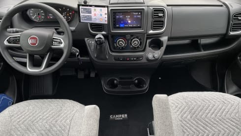 ADRIA Twin 640SLB Supreme AUTOMATIC