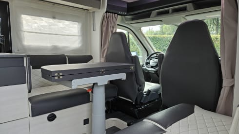 GLV50J – Luxury Modern 4-person Challenger 337GA Graphite ultimate