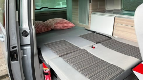"Sacha"  – Vw Transporter California 4 personen 