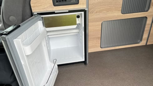 BeeHappy – Camper Toyota a 3 posti letto del 2006