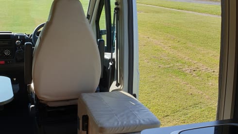 Very rare - Perfect getaway van - No bed set up required