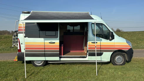 Kees ''Keesie'' de Kemper – Nice Opel camper van for 2 people