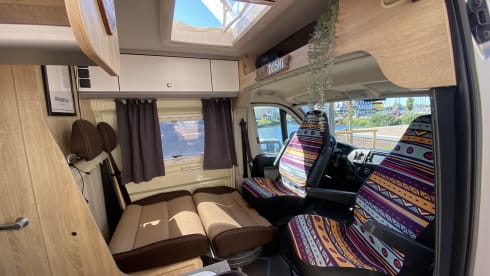 Igor – Tough Luxury Pössl/Clever campervan 2+1p Off-grid