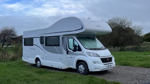 Alan – 6 berth Roller Team alcove from 2020