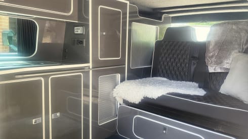 PRESLEY – 4 berth Volkswagen campervan from 2013