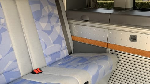 Booster Blue – Mercedes Viano bus camper