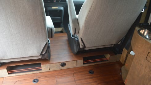 Daisy – Sustainable camping with a cute electric Volkswagen van