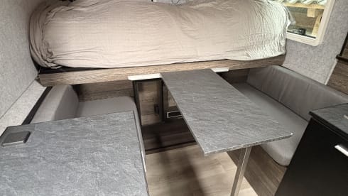 Rocky  – 2p Peugeot bus uit 2012