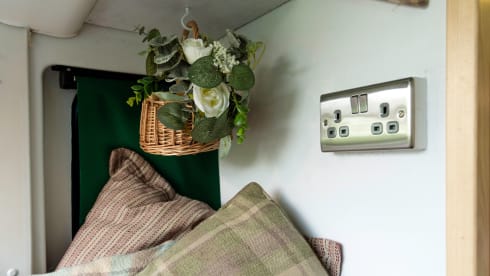 Annie The Ambulance – Ex-Ambulance, 3 Birth, Converted Campervan