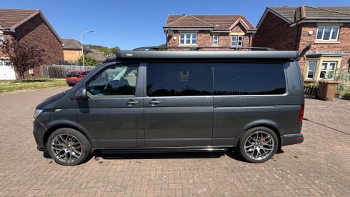 The Grey – 4 berth Volkswagen T6.1 Luxury campervan 